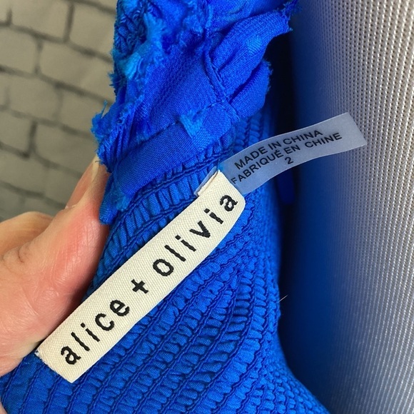 Alice+Olivia KIZZIE SMOCKED FLUTTER SLEEVE TIERED MAXI DRESS SZ 2 Blue Romantic - Picture 14 of 16